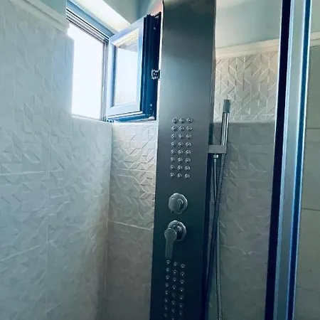 Theros Apartman *